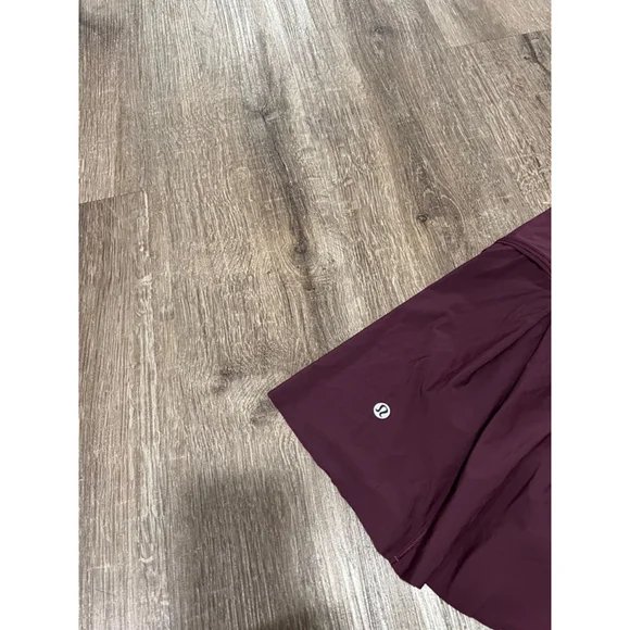 Women's Women's Lululemon Lost In Pace SkirtSize 4 Burgundy - Picture 2 of 6